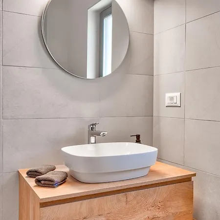 Prestige Penthouse Apartment Pula